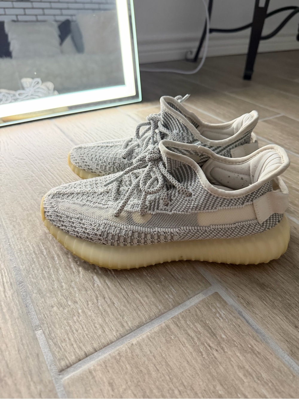 Adidas Yeezy Boost 350 V2 static